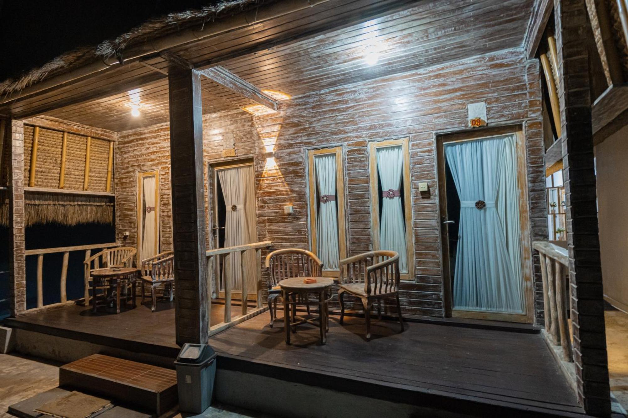The Mel Homestay Batununggul Eksteriør billede